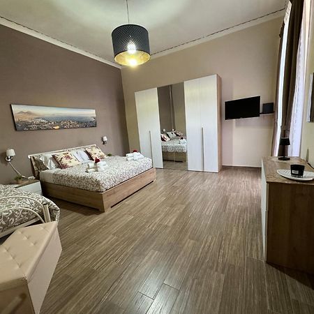 Historical Center Valery Sweet House Appartement Napels Buitenkant foto